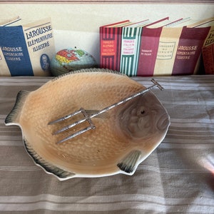 A lovely Victorian antique decorative bread or cold meats fork or toasting fork with a cane style design to the metal work