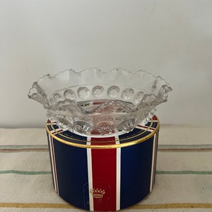 A beautifully designed vintage Art Deco fluted pressed glass design green glass dish bowl