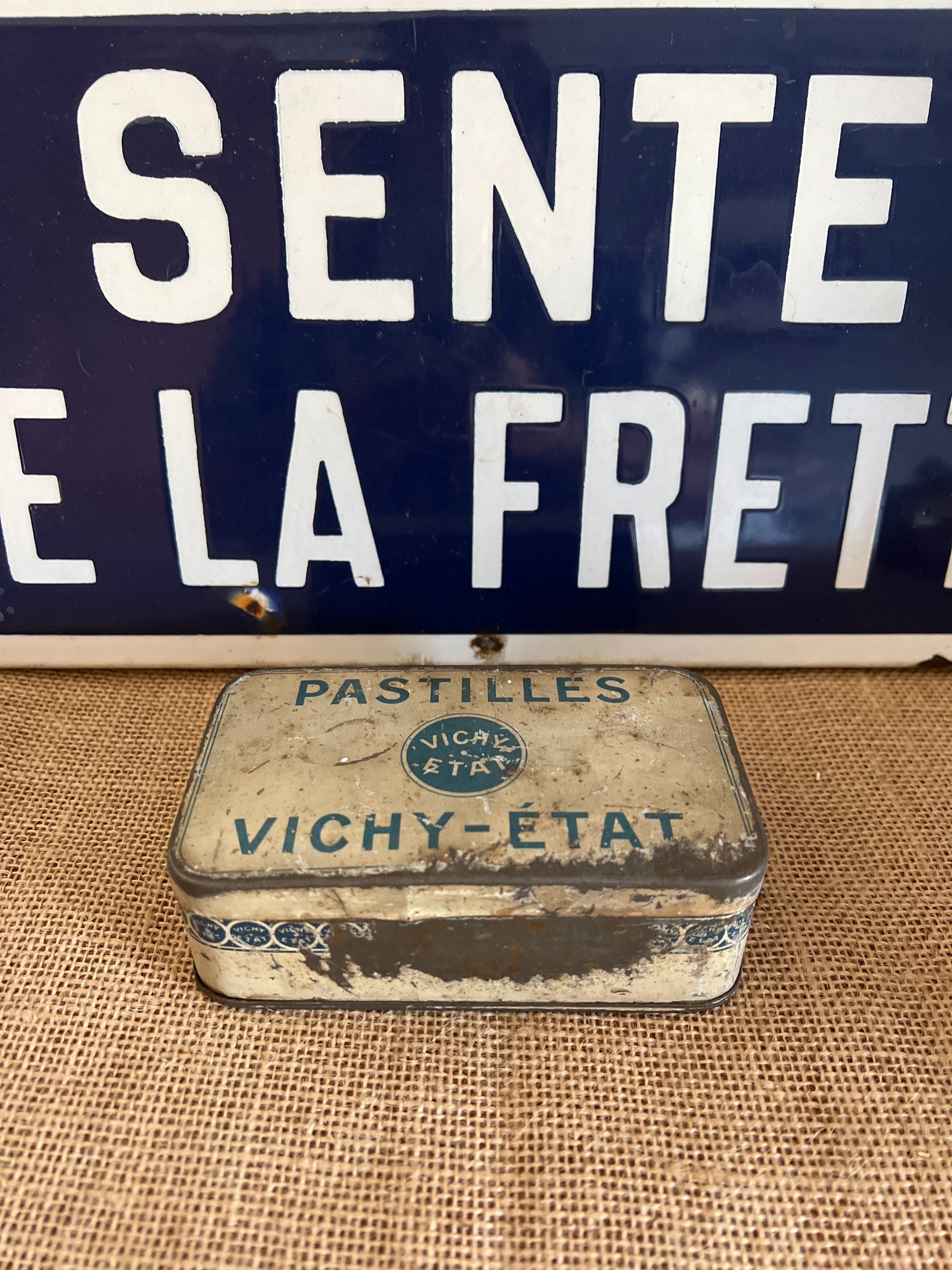 フランス　アンティーク　VICHY  ティン缶　TIN  セット　コレクション フランスアンティーク ブリキ缶 VICHY ヴィシー ティン缶 ミント