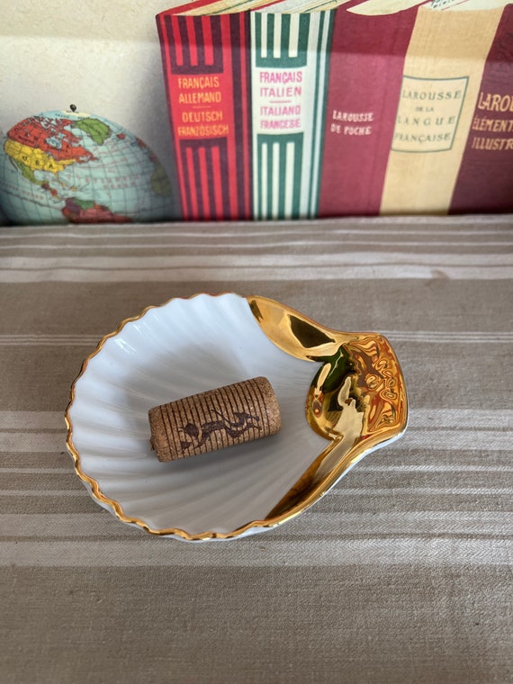 A glamourous Royal Worcester gold china lustre ware scallop dish  from the 1970s ( shape 52, size 3)to  bring the wow factor to your table