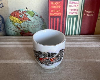 A vintage  collectible Japanese porcelain egg cup