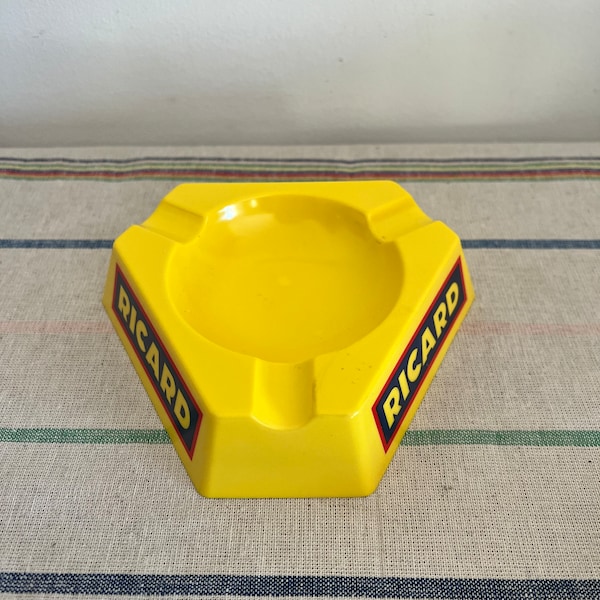 A vintage French yellow melamine advertising ashtray Ricard Anisette liqueur made in Italy - SLM Italy