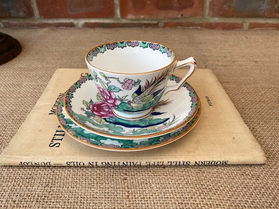 An Exquisite Trio Crown Staffordshire Rock Bird 5322 1970s