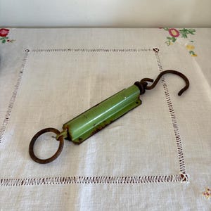 Antique  green backed painted brass Salter Pocket Balance weighing scales that measure up to 50 lbs No.3