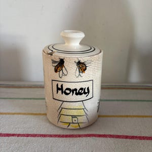 A rare 1950s original lidded Honey  Pot  by Geoffrey Maund pottery