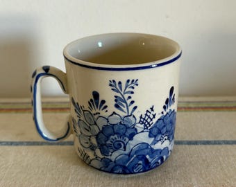 Tazza da collezione in gres dipinta a mano in blu e bianco, stile olandese Delft, vintage