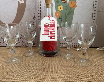 エッチング模様のリキュールグラス エッチング装飾のヴィンテージ