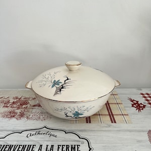 A very rare Alfred Meakin Jumping Stag bone china blue and black design large 10&quot; diameter  lidded serving bowl