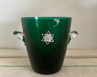 A lovely vintage Emerald green Étoile Du Nord D.D.F.R crystal  ice bucket with clear glass tab handles & a star motif to the front