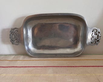 A Vintage Nambe New Mexico USA Solid Metal Serving Dish With