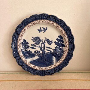 Booths Real Old Willow blue, white and gold 9.5&quot; plate  A8025