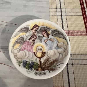 A tiny  2.5" diameter Fenton China company bone china  Baptism ring dish