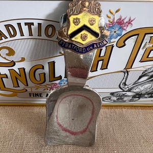 A retro Stratford Upon Avon  souvenir loose tea caddy spoon or scoop