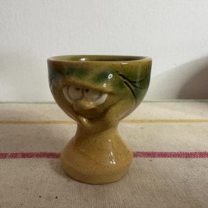 Ein niedliches Sammlerstück Vintage walisische Keramik lustiges Gesicht Serie gekochter Eierbecher