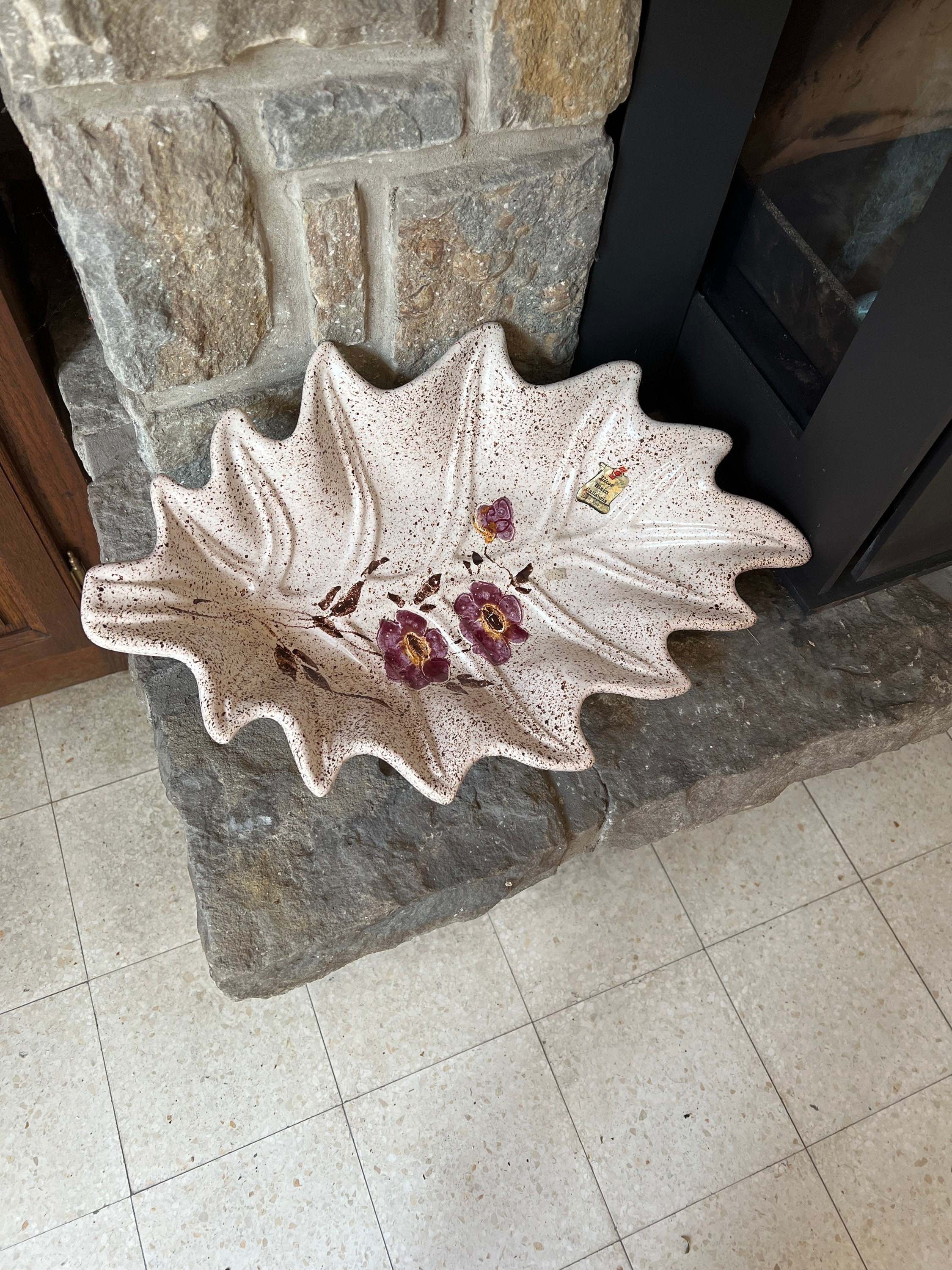 ヴィンテージ ヴァロリス フランス製 陶器 リーフディッシュ 花飾り 