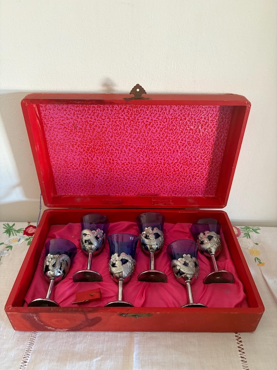 A Beautiful Set of Six Japanese Two Part Vintage Dragon Design