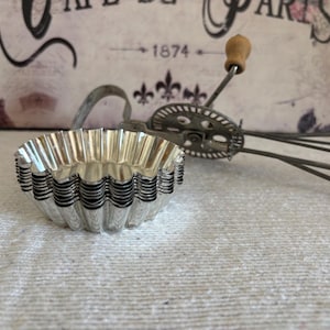 Set of eight French tart metal fluted cases to make lovely individual pastry cases