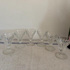 Beautiful Set of 6 small petite French antique Baccarat  crystal liqueur, sherry, port  glasses