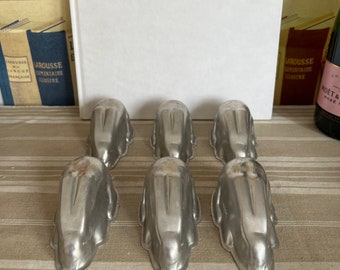 A set of 6 excellent condition Nutbrown aluminium chocolate rabbit  bunny moulds