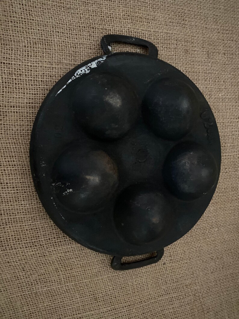 A Vintage Solid Heavy White Enamelled Cast Iron Egg Poaching Etsy