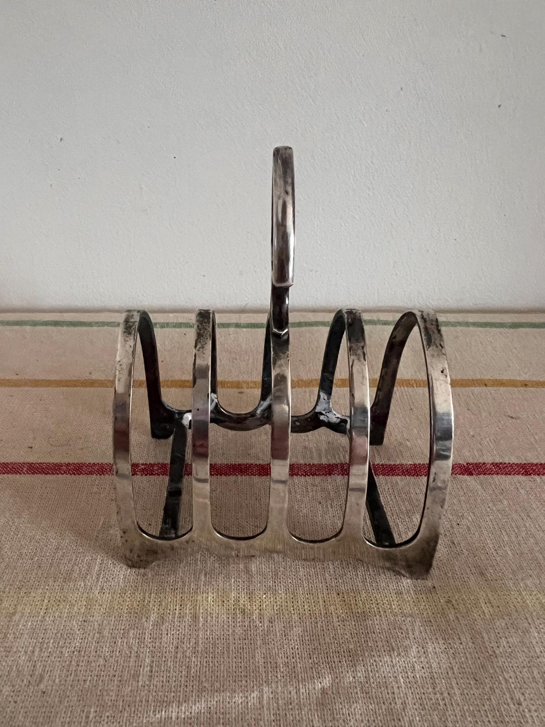 A William Hutton And Sons Silver Plated Toast Rack Marked W H S EP A William Hutton And Sons Silver Plated Toast Rack Marked W H S EP
