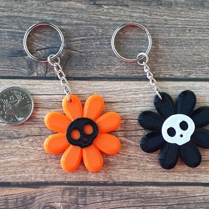 Halloween Daisy Skull Keychain, Cute Creepy, 3D Printed Keyring, Flower Charm