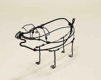 Pig Sculpture, Pig Art, Wire sculpture, Pig metal Art, Farm animals sculpture