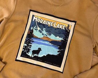 Moraine Lake Alberta Upcycled Rundhalspullover - Canadiana Kollektion - Unisex Medium