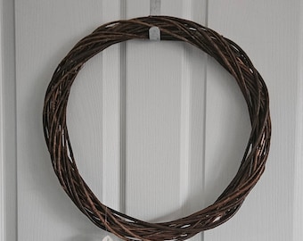 Luxury slim large wicker / willow dark brown circular wreath base. Large 43cm x 43cm.