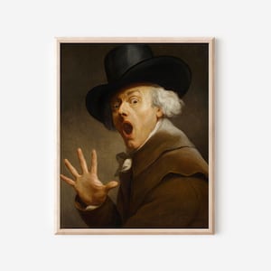 Puede incluir: Una impresión enmarcada de una pintura clásica que representa a un hombre con una expresión de sorpresa. Lleva un sombrero de copa negro, un abrigo marrón y una corbata blanca. Tiene la boca abierta y la mano levantada en un gesto de sorpresa. El fondo es oscuro y neutro.