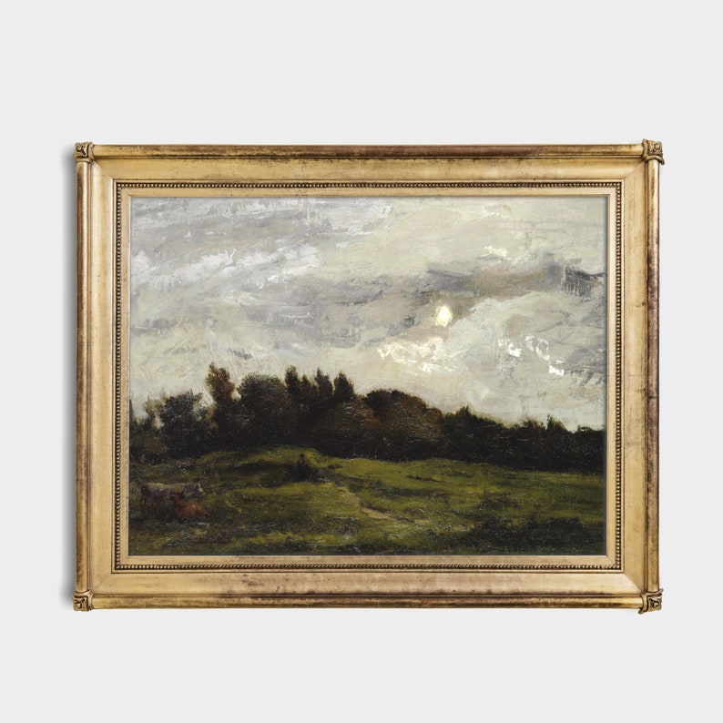 Puede incluir: Una pintura al &oacute;leo enmarcada que representa una escena de paisaje con un cielo nublado y un sol brillante que brilla a trav&eacute;s de las nubes. El paisaje presenta un campo de hierba verde con una l&iacute;nea de &aacute;rboles en el fondo.