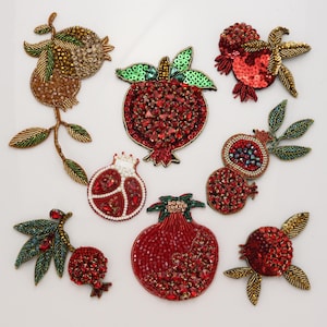 Beaded Pomegranate Patches Rhinestones Fruit Fabric Patch Crystal Badges Applique Sew on  Patches for Brooches Clothes Decorated Sewing DIY