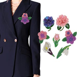 Sequin Flower Applique Handmade Beaded Tulip Labric Patch Crystal Patches Sew-On Badges Perfect for Clothes, Brooches, and Decor