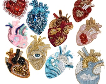 Toppe a forma di cuore con perline, decorazioni a forma di corona, distintivi da cucire per spille, vestiti decorati, cucito fai da te