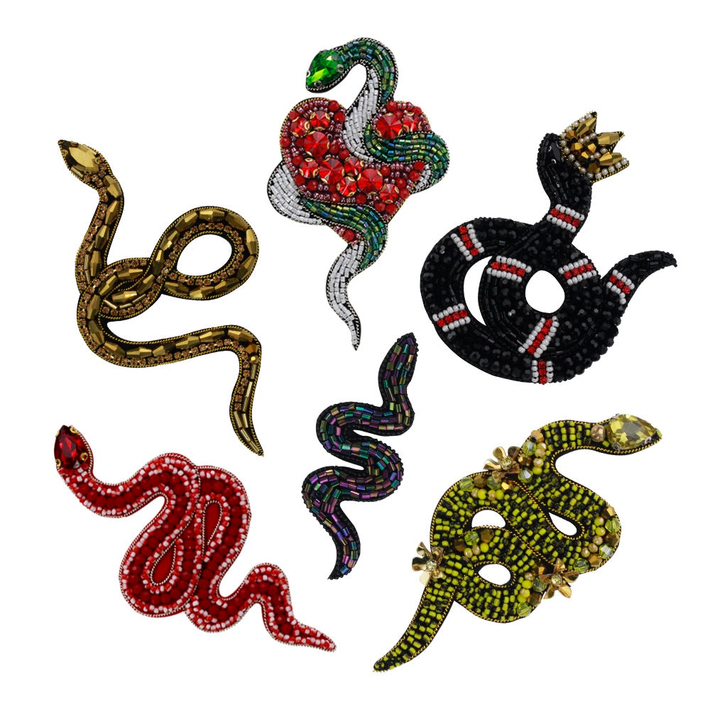 Beaded Rhinestones Snake Patches Crystal Crown Snake Applique Sew on Badges for DIY Personalized Gift Decor 1 piece