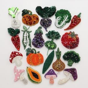 Parches brillantes para frutas y verduras hechos a mano con cristales, lentejuelas y cuentas. Apliques brillantes para coser en ropa y zapatos. Regalo único.