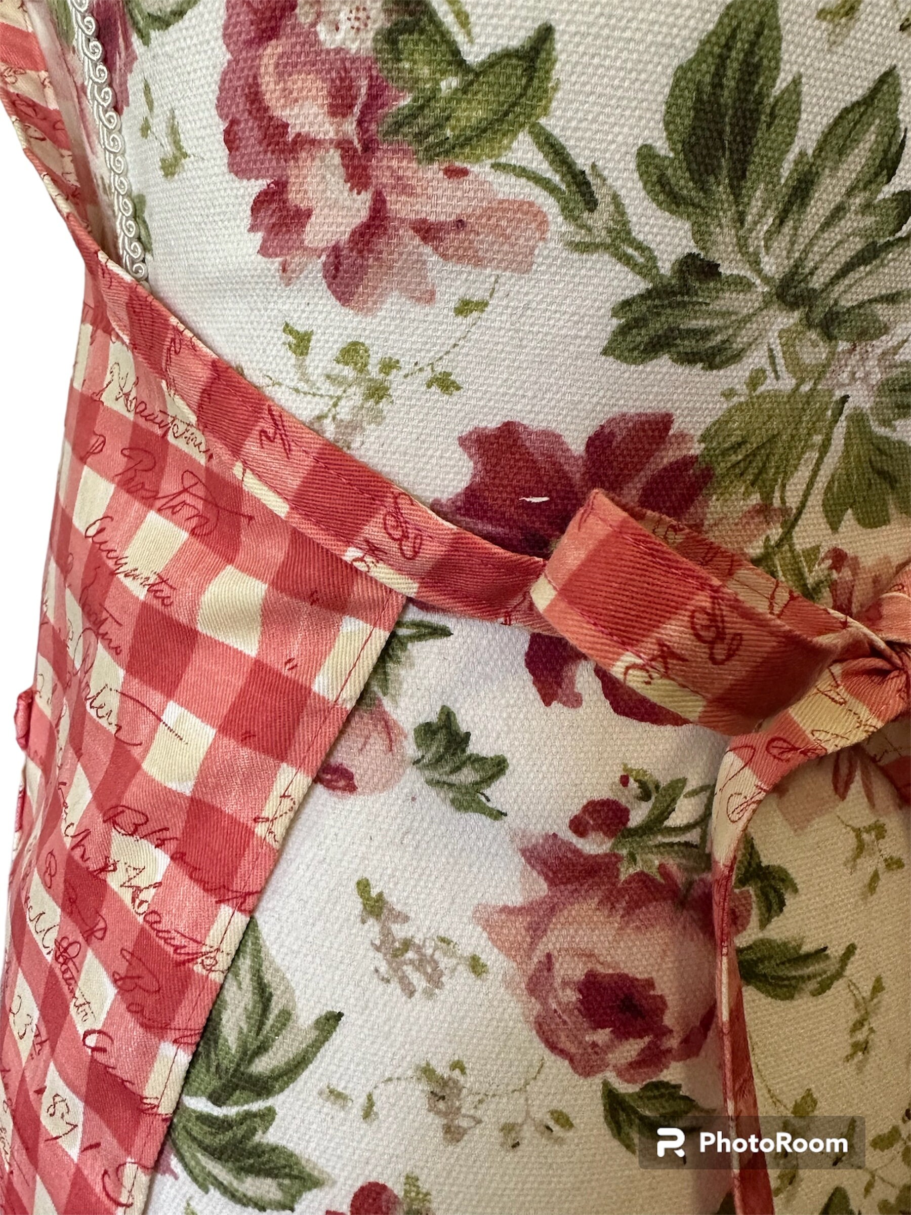 Fashion Vintage Red Checkers Print Woman Chef Apron; Everyday Baking ...