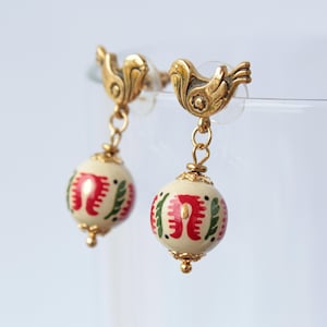 Handgemachte Keramik Ohrringe mit Ukrainischen Ornament, Vögelchen Ohrringe, Urlaub Ohrringe, Baumeln Tropfen Ohrringe, ethnischer Schmuck, Ostern Ohrringe