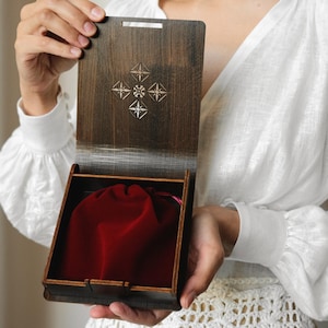Wooden Jewelry Box for Gifts & Accessories, Perfect Gift for Storing and Organizing Necklaces, Hand-Cut Design Storage Box for Jewelery