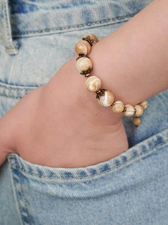 Beige Shell Bracelet, Iridescent Nacre Jewelry, Mother of  display picture 2
