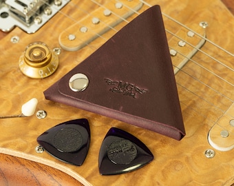 Portapúas de guitarra de cuero personalizado: regalo hecho a mano para músicos