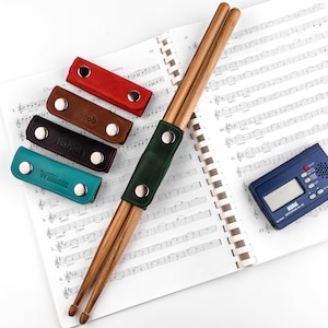 Support pour baguettes en cuir par MG Leather Work, support pour baguettes en cuir premium, support pour baguettes personnalisé, cadeau pour joueur de batterie