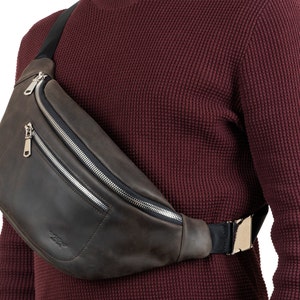Genuine leather waist bag, fanny pack with metal buckle, high quality bumbag, belt bag with exterior and inside pockets, moon bag, belly bag