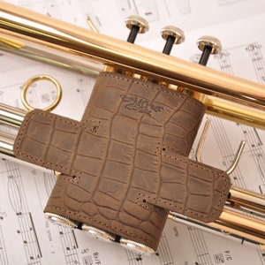 Trumpet Valve protection, Trumpet valve guard, Personalized gift for trumpet player, Handmade gift for trumpet lover, Leather Valve Guard