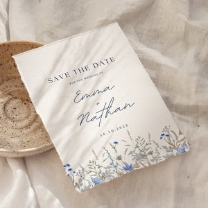 Hochzeit Save the Dates staubblau Minimalistische Hochzeit Save the date Hochzeitsvorlage Blaue Blumen zum Ausdrucken staubblaues Save the Date Hochzeit Vorlage