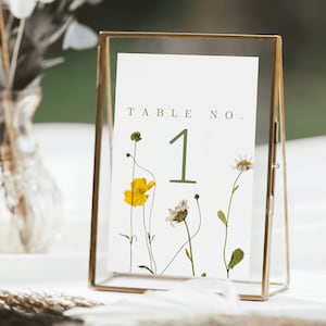 Modello per numero di tavolo da matrimonio con fiori di campo Numeri di tavolo con fiori pressati Numero di tavolo con fiori di campo primaverili Numeri di tavolo floreali Numeri di matrimonio