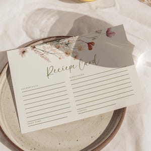 Liebe ist in Blüte Brautdusche Rezeptkarte Rezept für glückliche Ehe-Karte Teilen Ein Rezept-Karte für Brautdusche Wildblumen-Baby-Dusche-Spiel