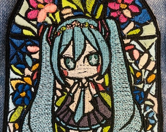 Parche de vidriera // Parches bordados góticos, parches de anime, parche para planchar con ojos azules grandes y cabello azul brillante de chica