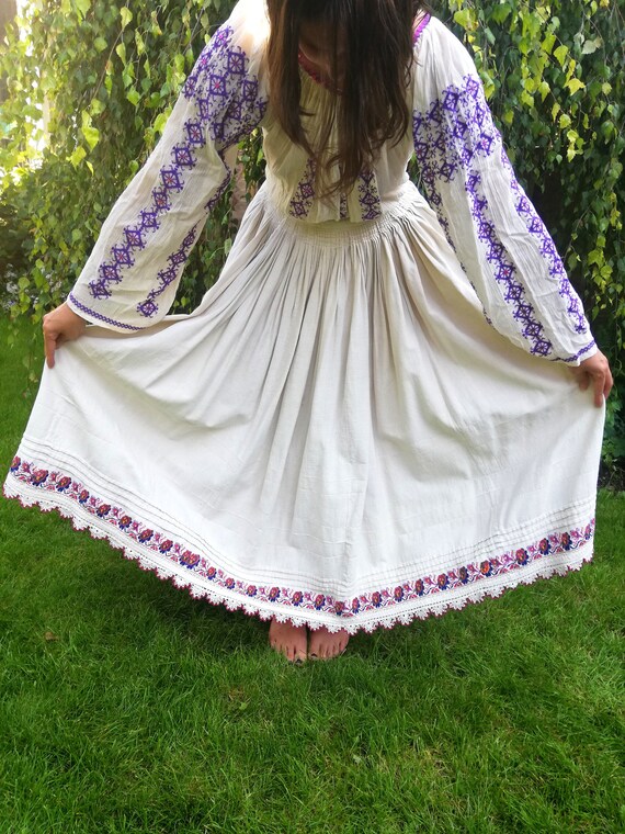 Vintage 1930s/1940s Romanian Hungarian hand-embroi
