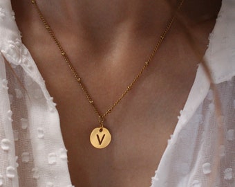 Goldene Halskette mit Pailletten und Initialen aus Edelstahl | Ausgefallene Ball-Mesh-Halskette |